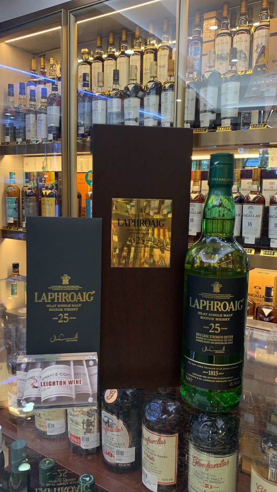 Laphroaig 25 Year Old Cask Strength (2013 Release) (70cl, 45.1%)
